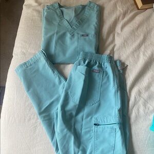 Figs Women's Scrub Set SEAGLASS